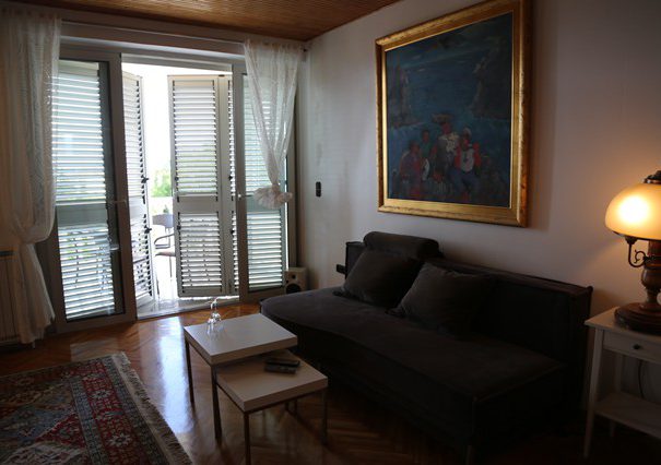 WOHNUNG Nr. 12