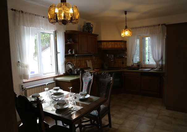 WOHNUNG Nr. 12