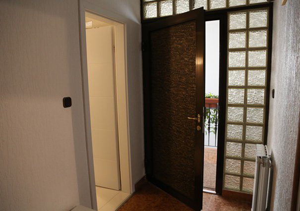 WOHNUNG Nr. 12